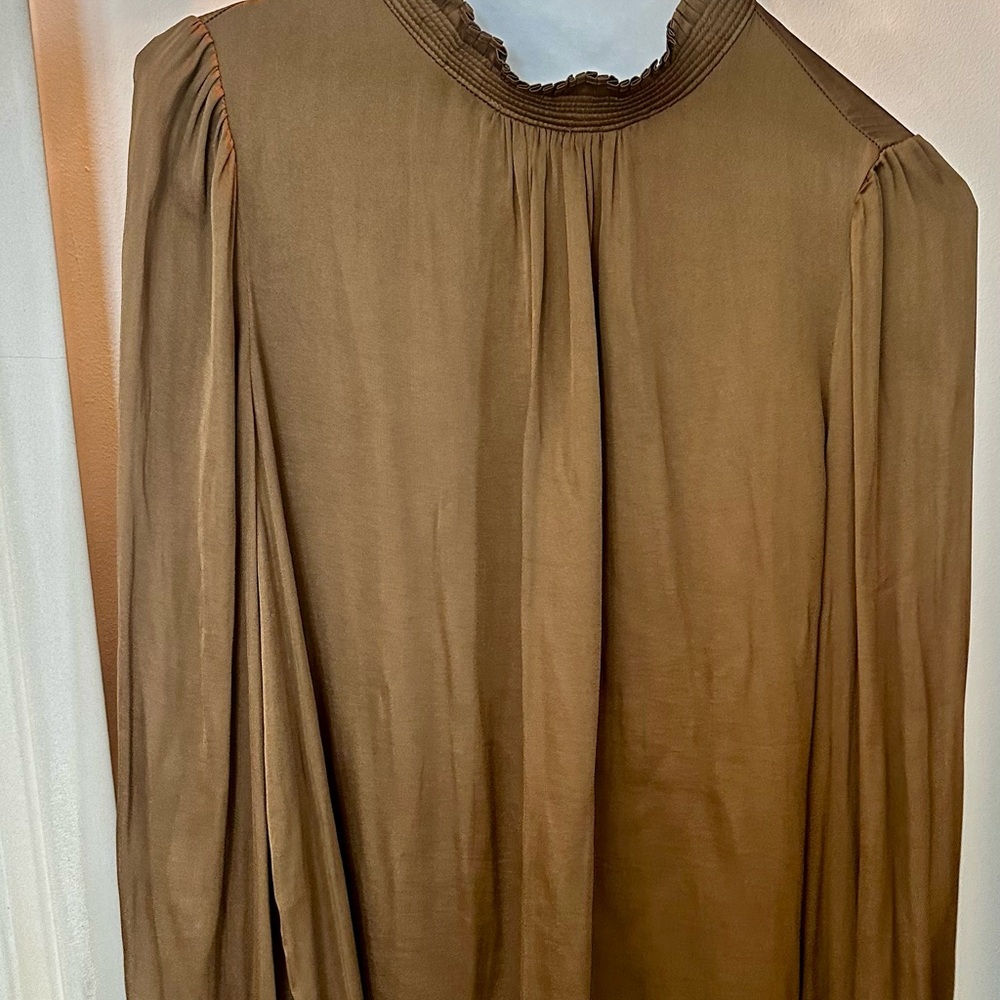 Current Air dark Tan Pleated Top